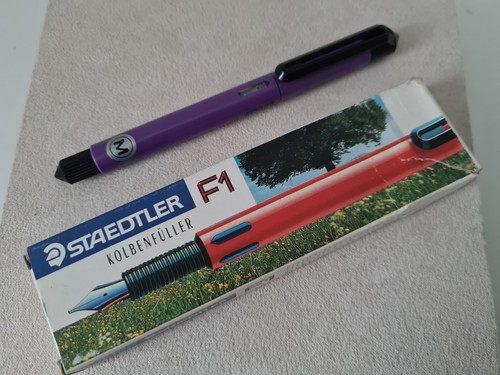 Staedtler kolbenfüller - "m",